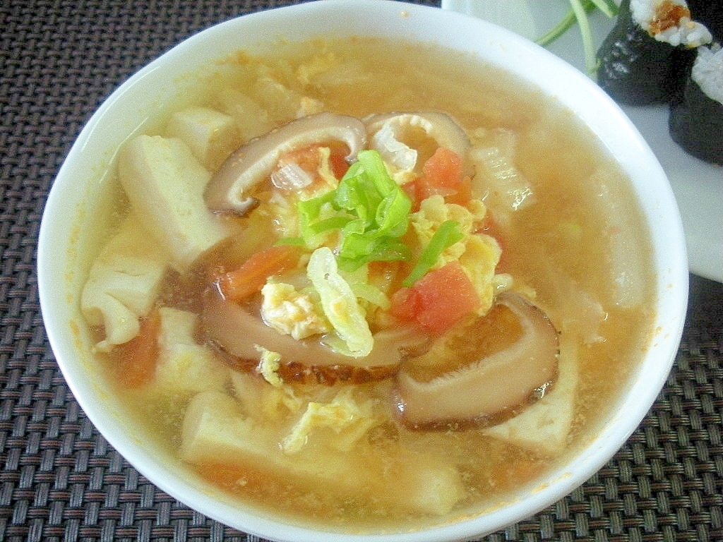 豆腐ときのこの中華風スープ
