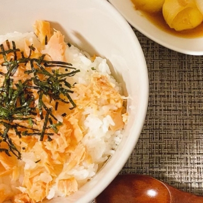 コストコ銀鮭☆骨の周りに付いた身で☆混ぜご飯