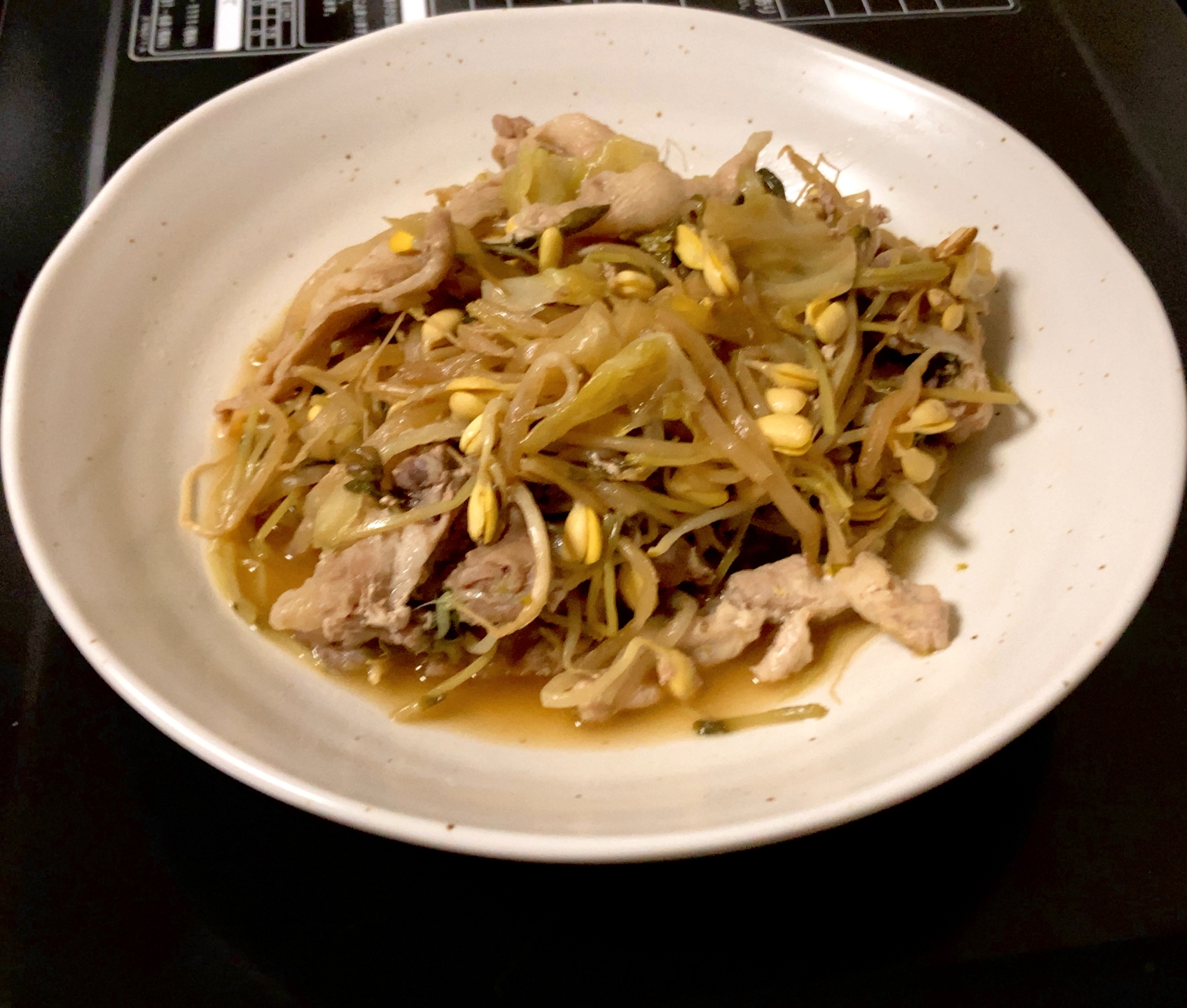 簡単！フライパンに入れるだけ！豚こま野菜蒸し！