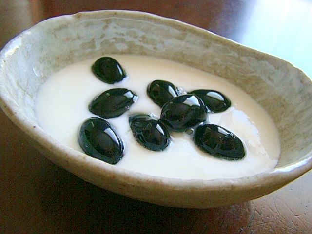 黒豆杏仁風ヨーグルト