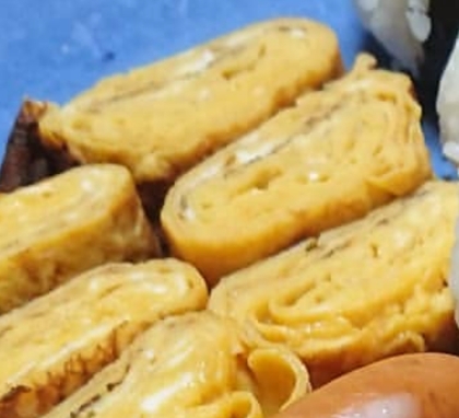 お弁当に！だし醤油と砂糖だけ、、、甘〜い卵焼き