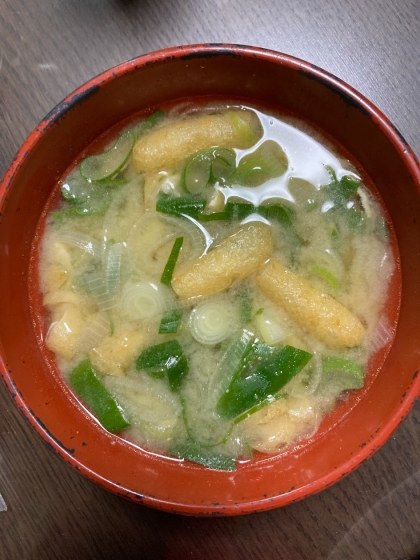 白菜と長ネギのトロトロ感と油揚げのもっちり感が、とっても美味しいお味噌汁でした。