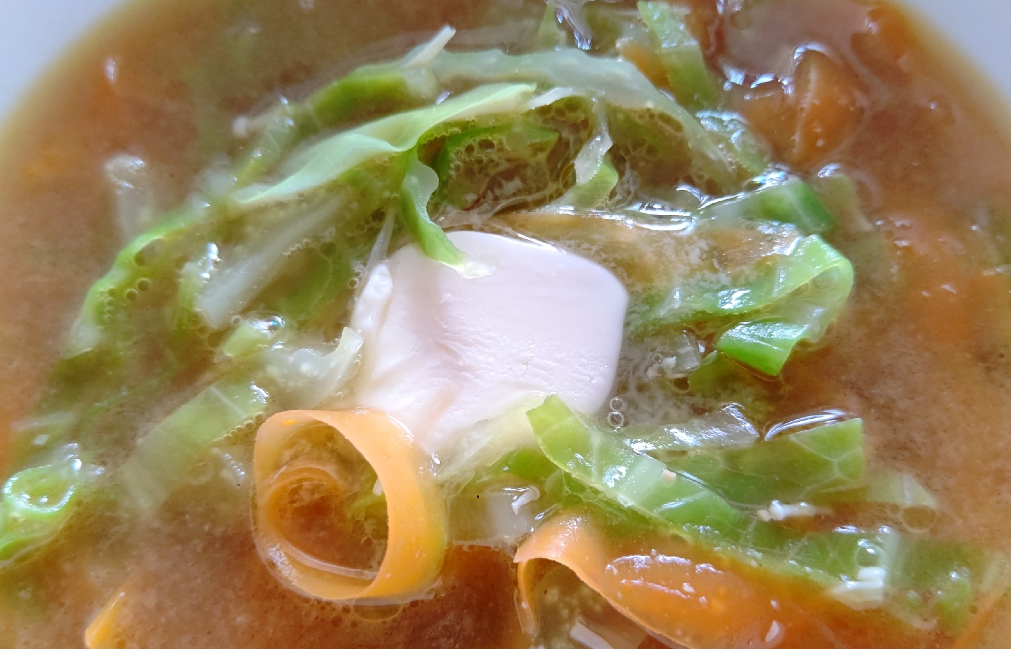 野菜の味噌バタースープ
