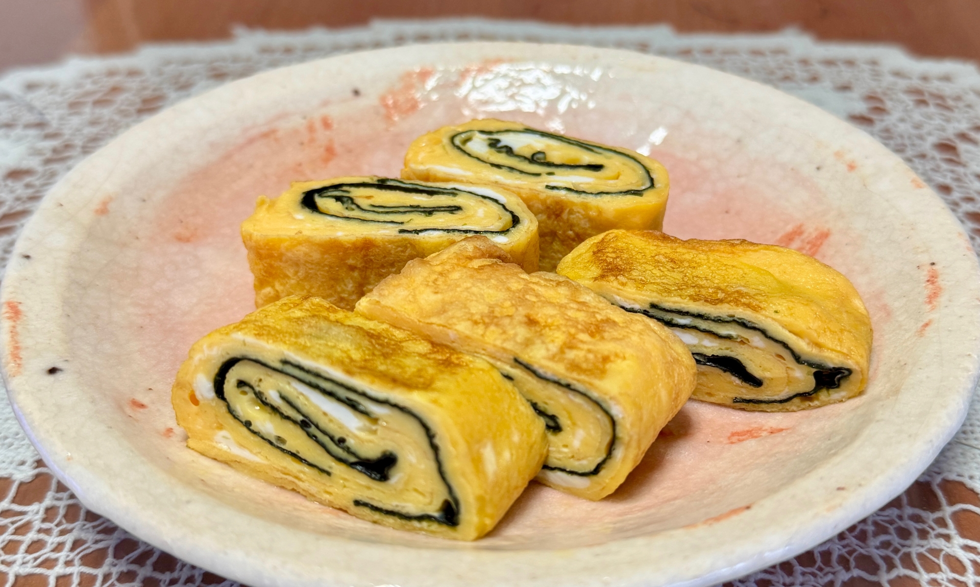 お弁当のおかず！焼き海苔をクルクル巻いた☆卵焼き