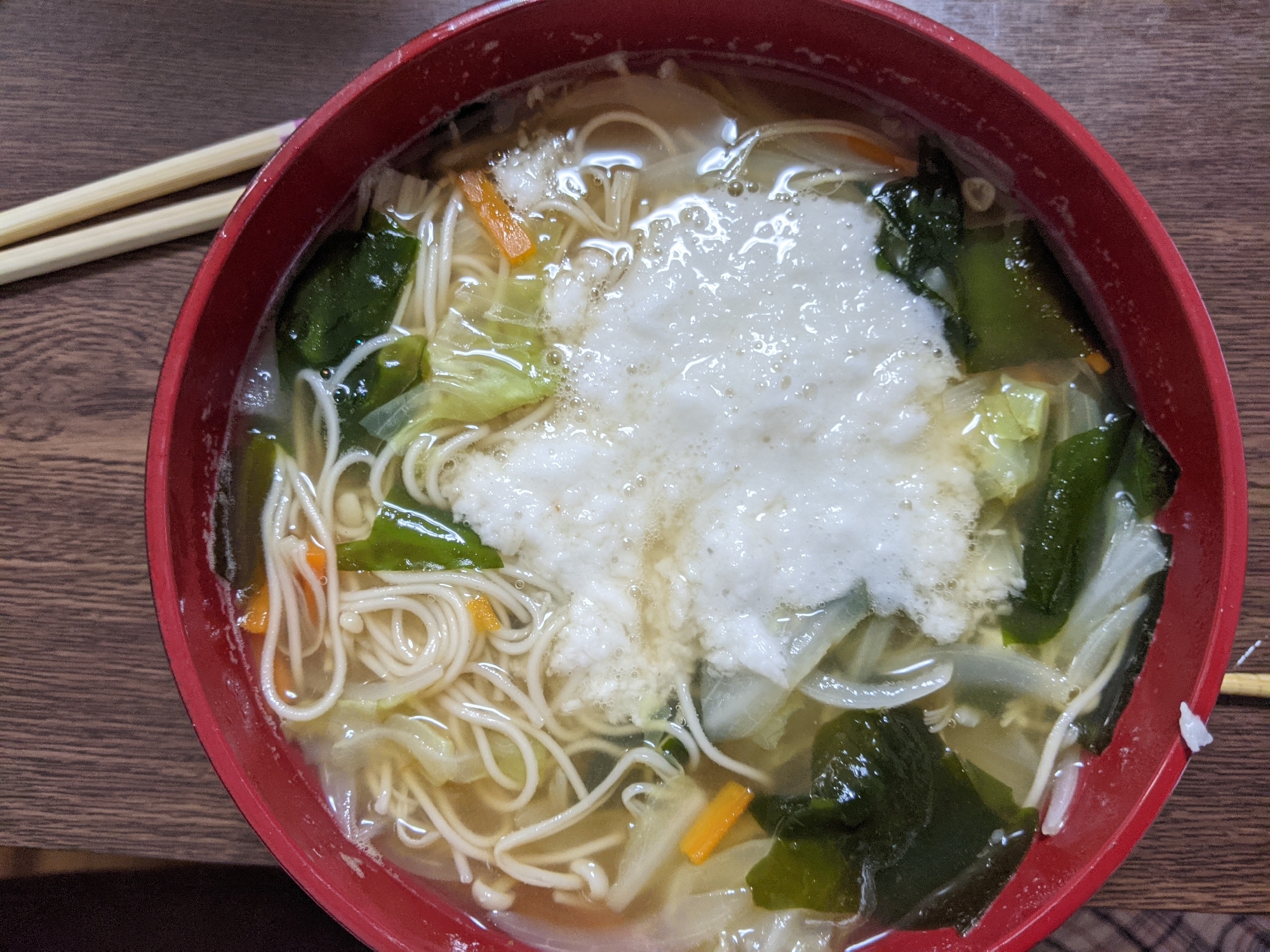 野菜たっぷりとろろ入麺