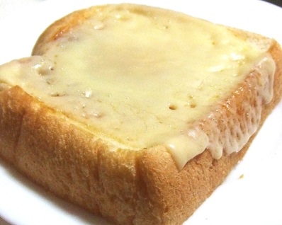 きなこ＆シナモン＆生姜＆シュガーのチーズトースト