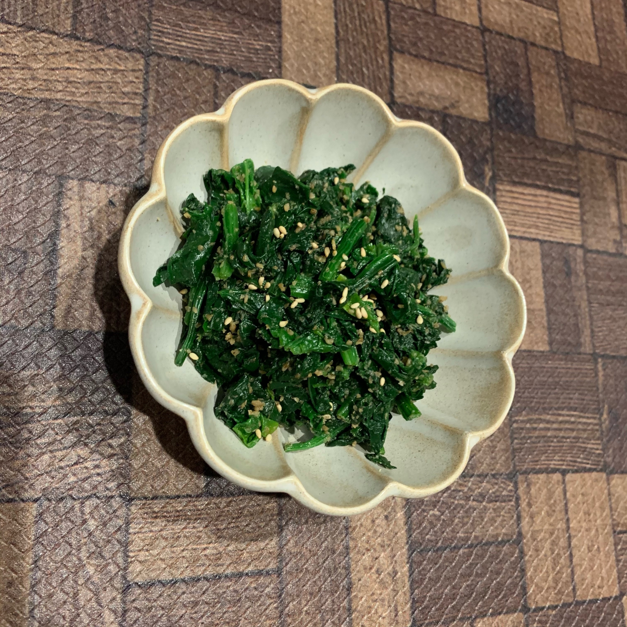 5分以内で出来る！ほうれん草の胡麻和え