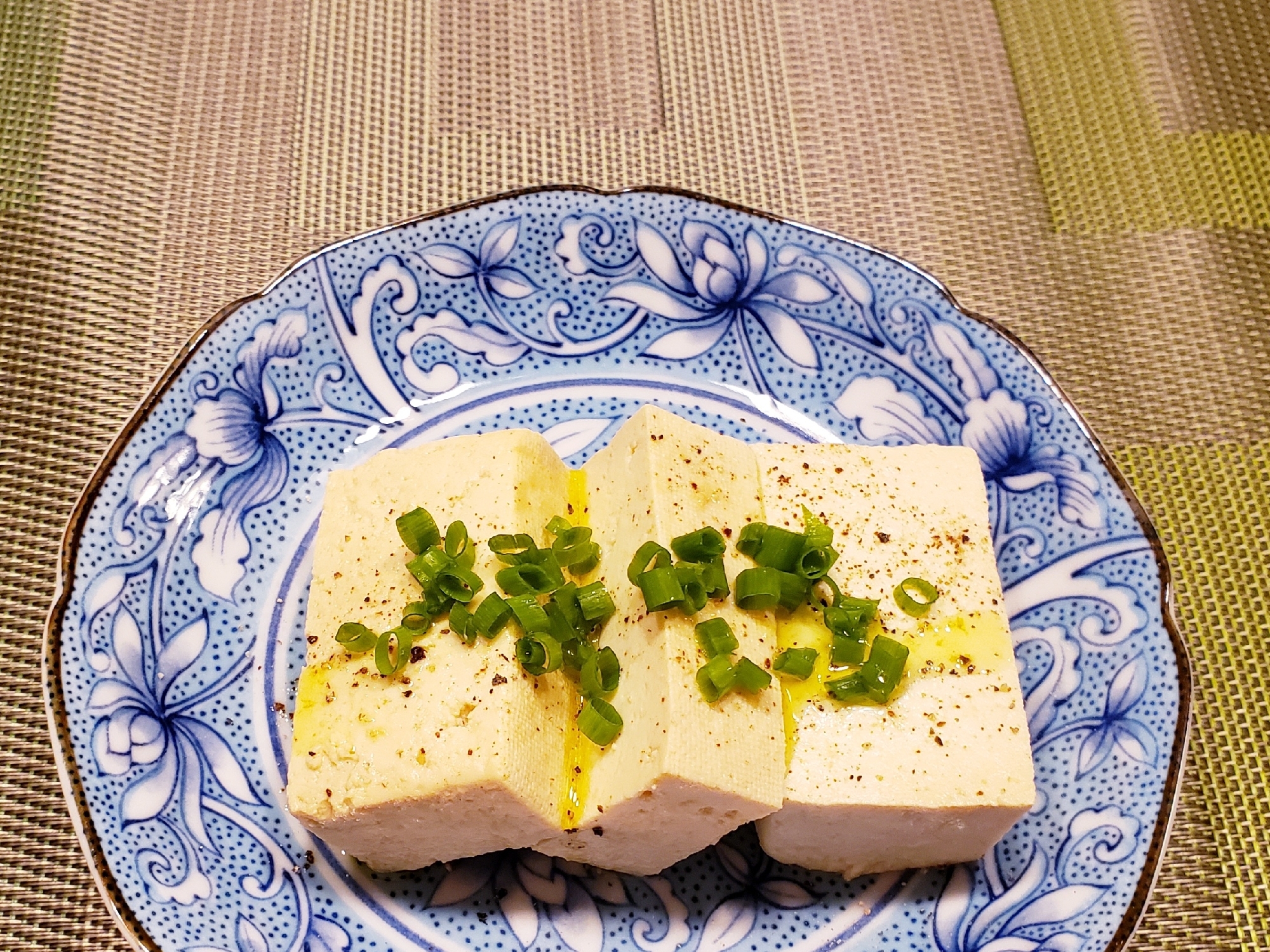 絶品おつまみ！豆腐の みそヨーグルト漬け