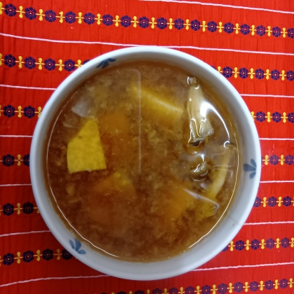さつま芋エリンギ厚揚げの味噌汁
