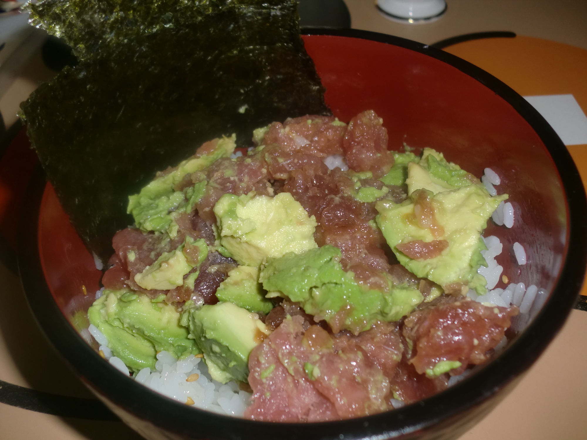 ちゃちゃっと出来る♪アボガドとマグロ丼