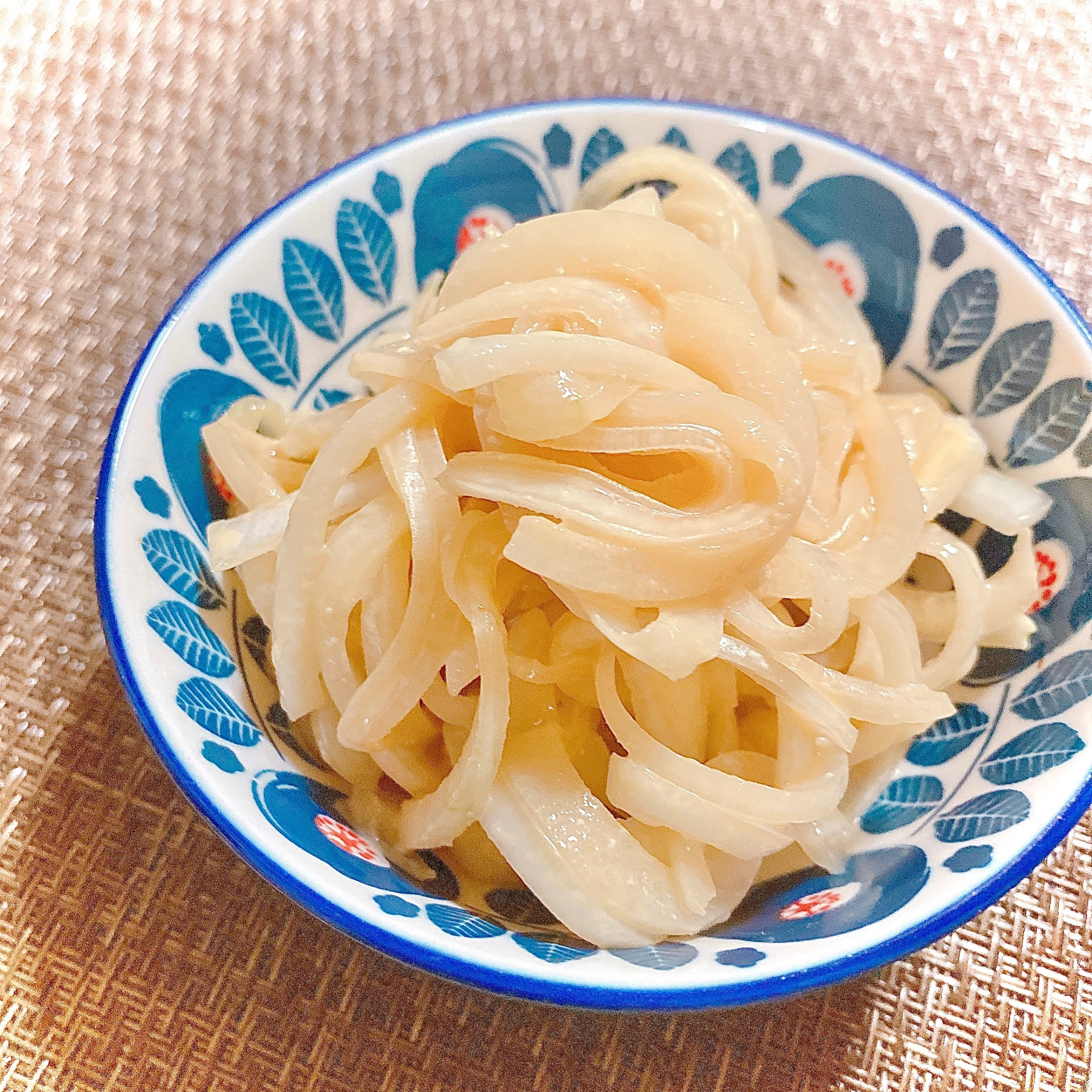 玉ねぎだけでもう一品 マヨポンオニオンサラダ レシピ 作り方 By にゃんぺこ 楽天レシピ