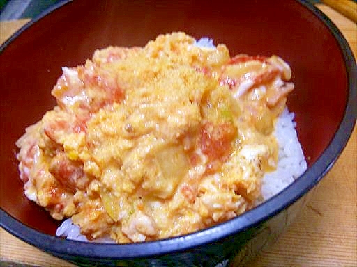 トマトとハムの卵丼・チーズマヨ味