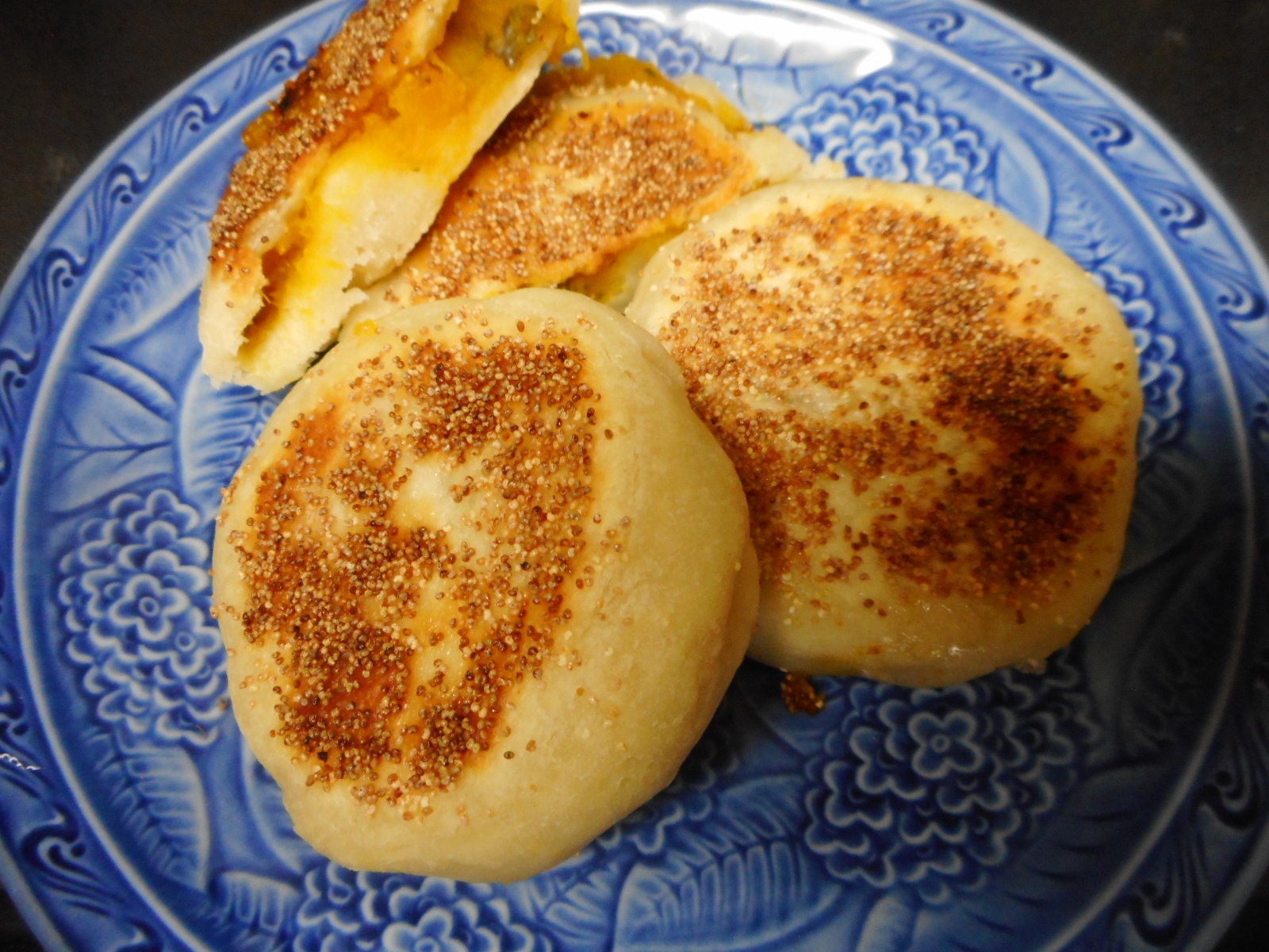 カボチャあんとケシの実のお焼き