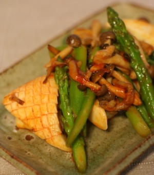 ソデイカとアスパラのコチュジャン炒め レシピ 作り方 By Akdeniz 楽天レシピ ソデイカとアスパラのコチュジャン炒め レシピ 作り方 By Akdeniz 楽天レシピ