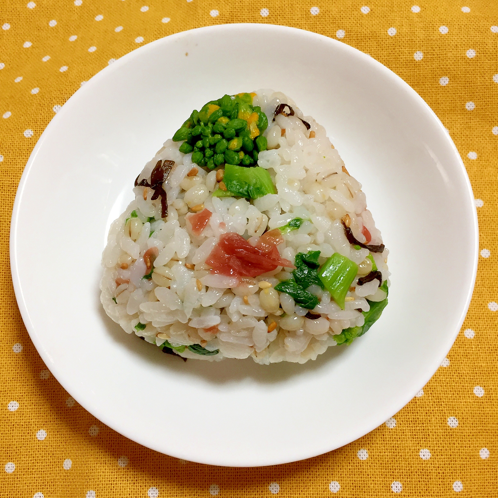 春だから！菜の花と梅干しと塩昆布のおにぎり♪