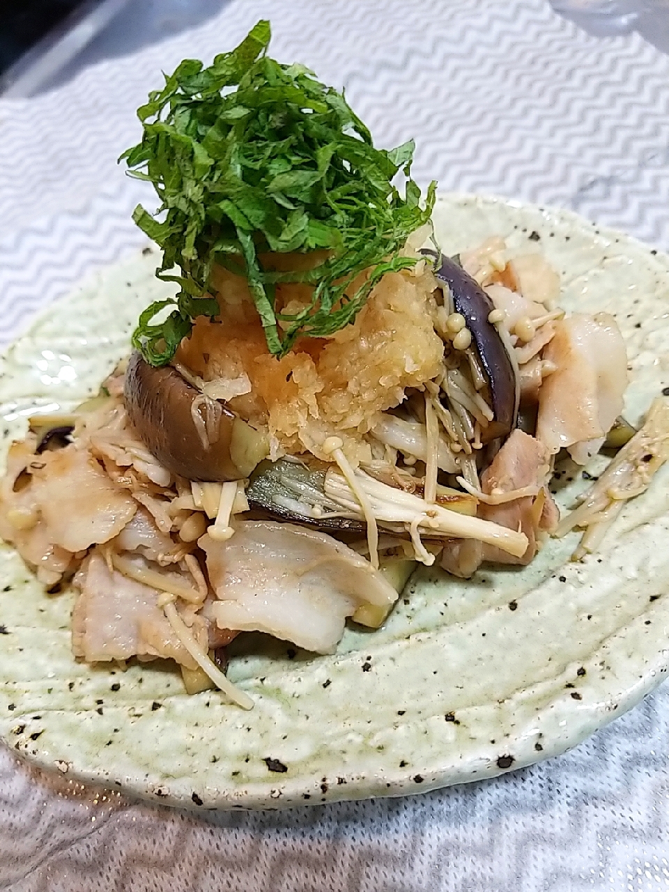 ご飯もススム！茄子と豚バラの生姜炒め♪