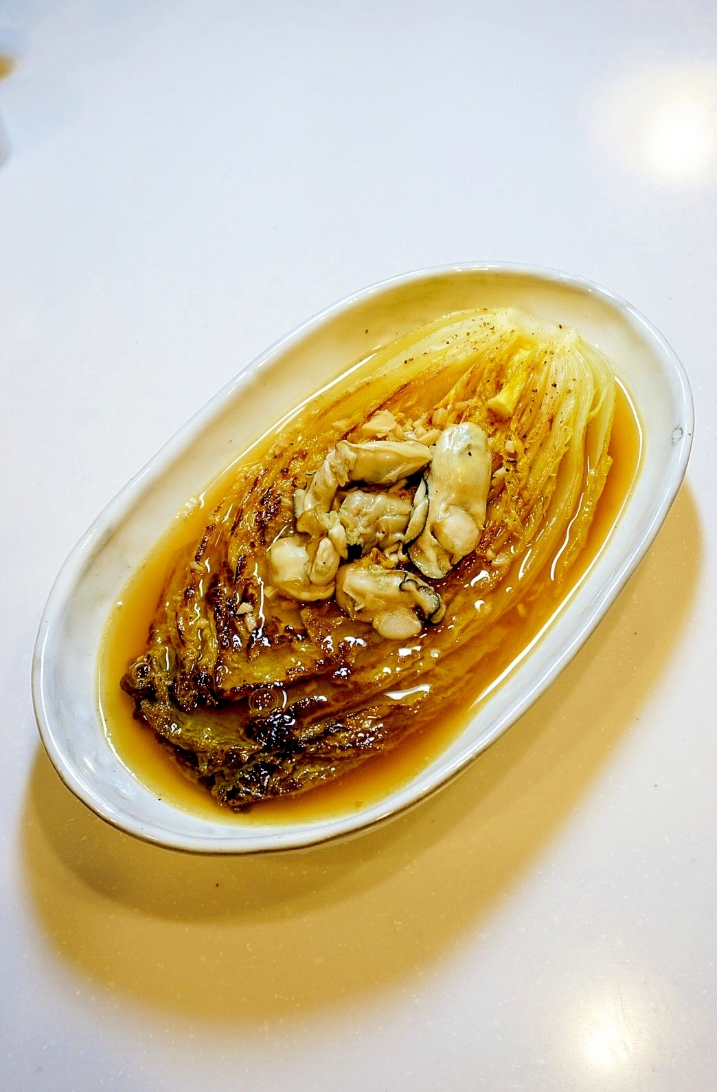 おもてなしに！丸ごと白菜と牡蠣のワインバター蒸し