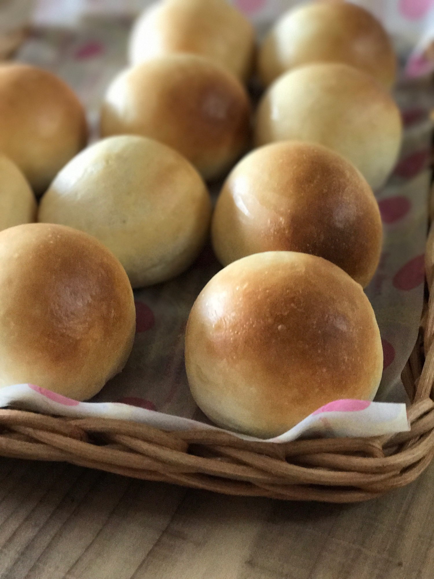 シンプルな丸パン