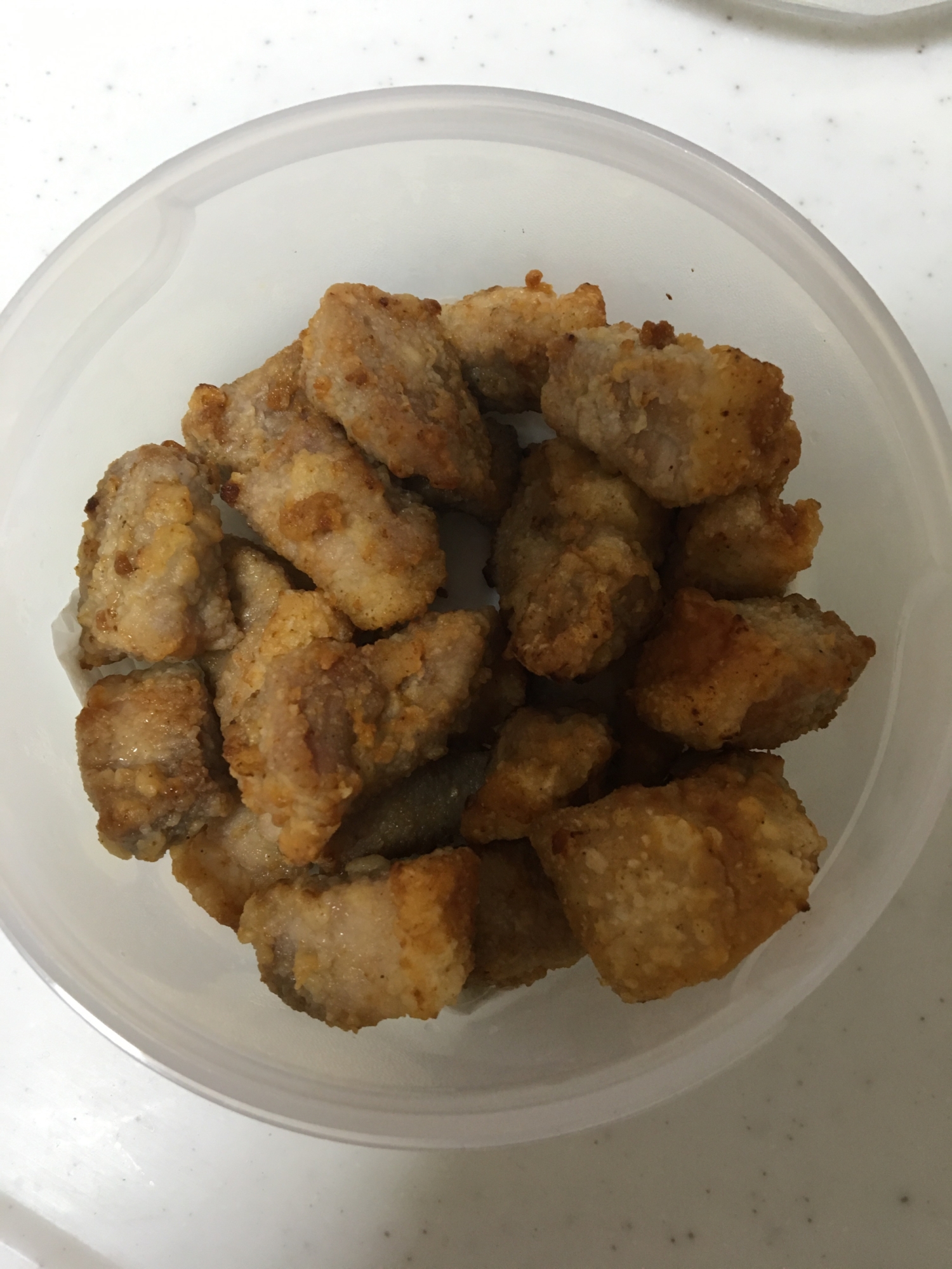 鶏胸肉のにんにくチューブたっぷり唐揚げ(*^^*)