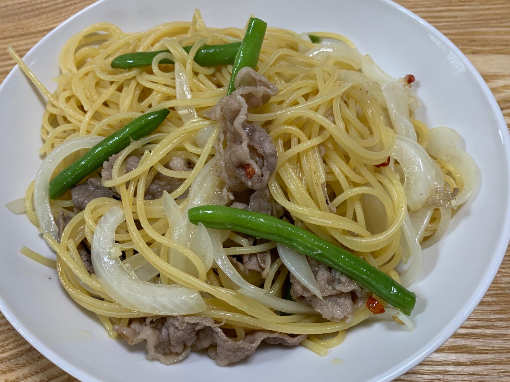 インゲンと牛肉のペペロンチーノ