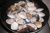 はまぐりもフライパンで酒蒸し レシピ 作り方 By Yamanechanzu 楽天レシピ はまぐりもフライパンで酒蒸し レシピ 作り方 By Yamanechanzu 楽天レシピ