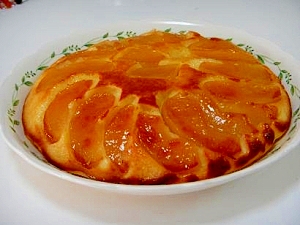 フライパンで作るリンゴのアップサイドダウンケーキ
