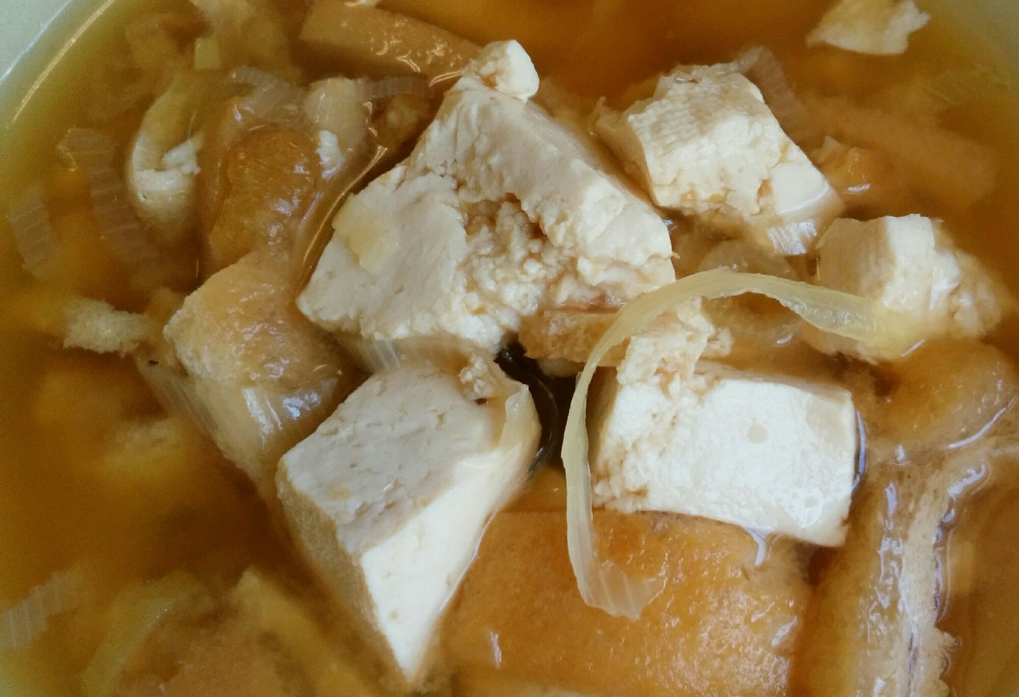 懐かしい味♪豆腐と揚げの味噌汁