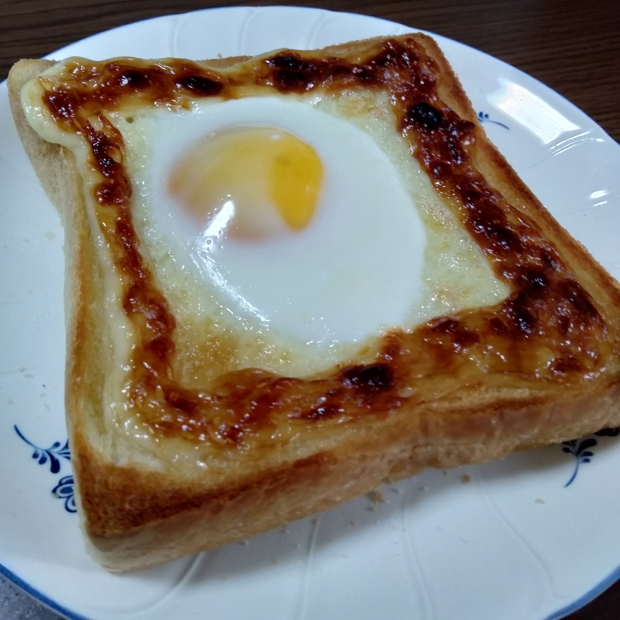 目玉マヨトースト　〜食パンアレンジ〜