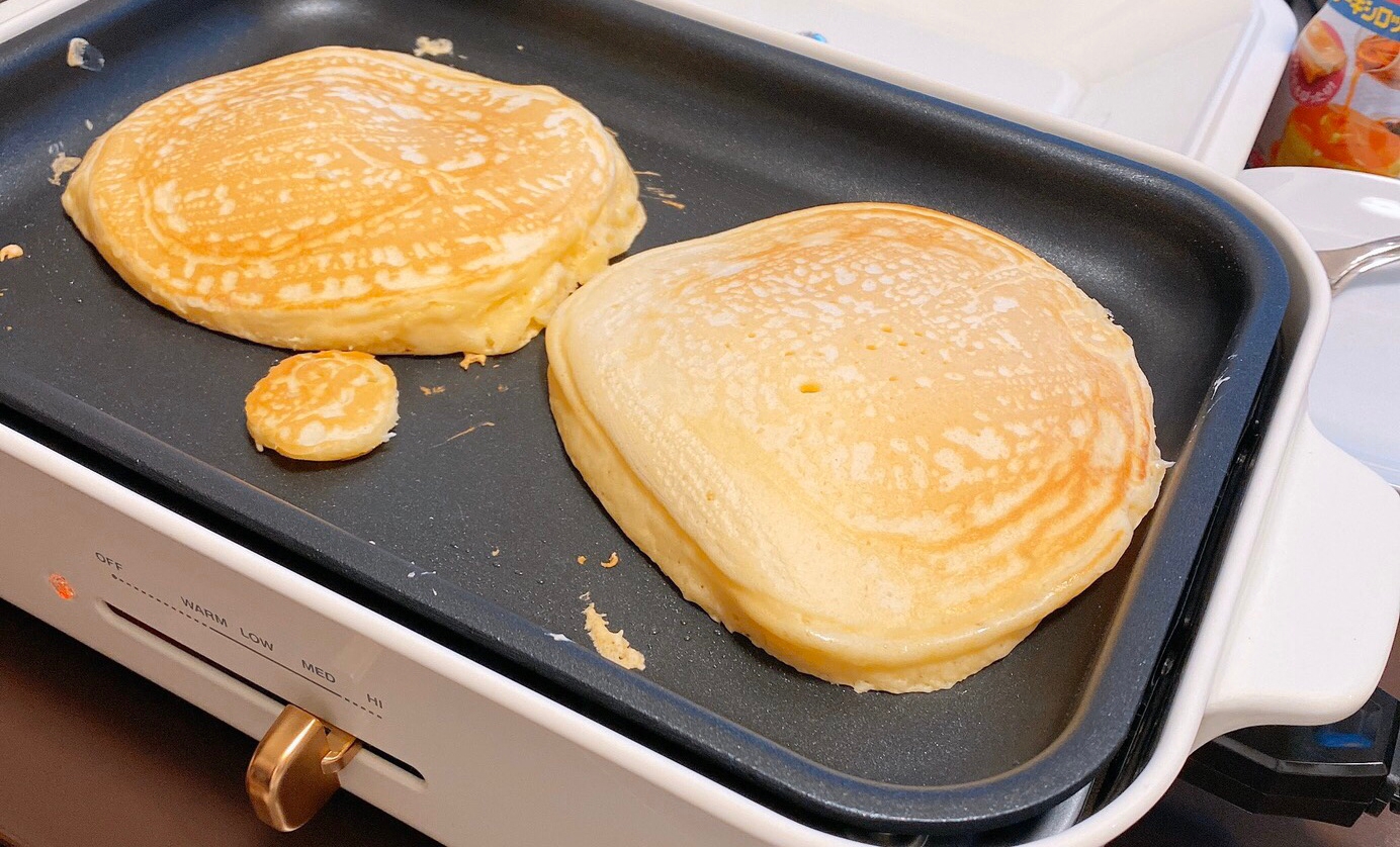 ホットプレートでどでかホットケーキ レシピ 作り方 By ろーるけーき 楽天レシピ ホットプレートでどでかホットケーキ レシピ 作り方 By ろーるけーき 楽天レシピ