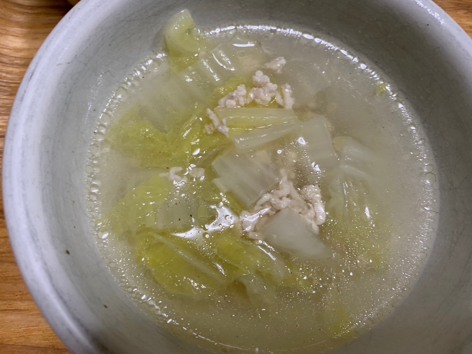鶏挽き肉と白菜の中華スープ