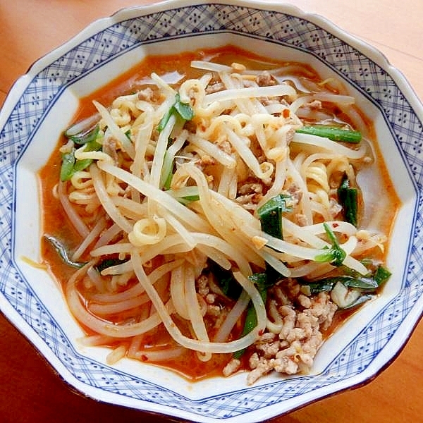 市販の塩ラーメンで❤まな板なし５分❤ジャージャー麵