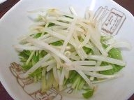 簡単もやしと水菜のサラダ