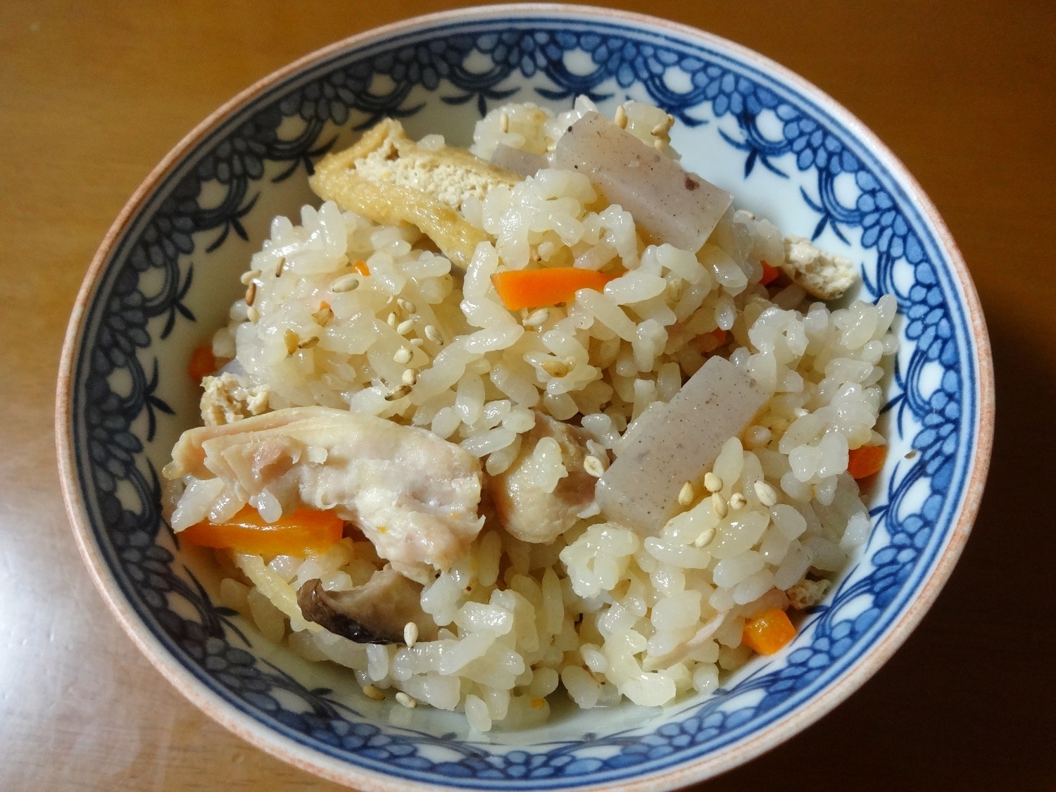 餅米入りでもっちもち！鶏炊き込みご飯