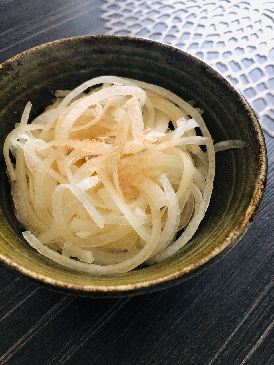 ごま油と酢醤油で☆さっぱり玉ねぎサラダ