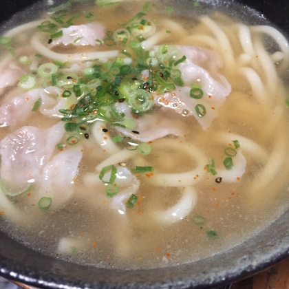 豚肉のあまりがあったのでそれで作りました！！お店のうどんみたいにすごーく美味しかったです！！！★