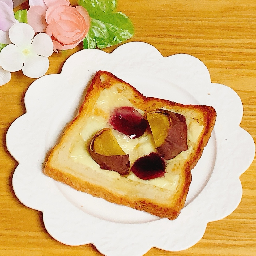 焼き芋×ジャムのピザトースト