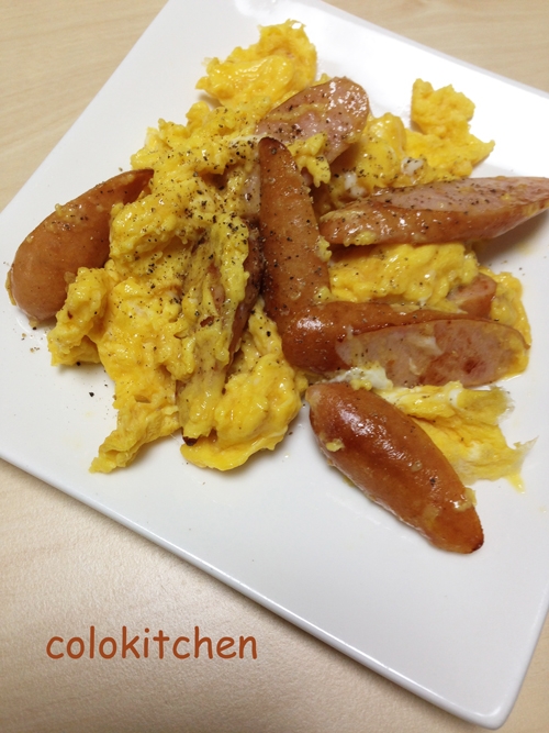 炒めるだけおつまみ ウインナーと卵の炒め物 レシピ 作り方 By Colokitchen 楽天レシピ