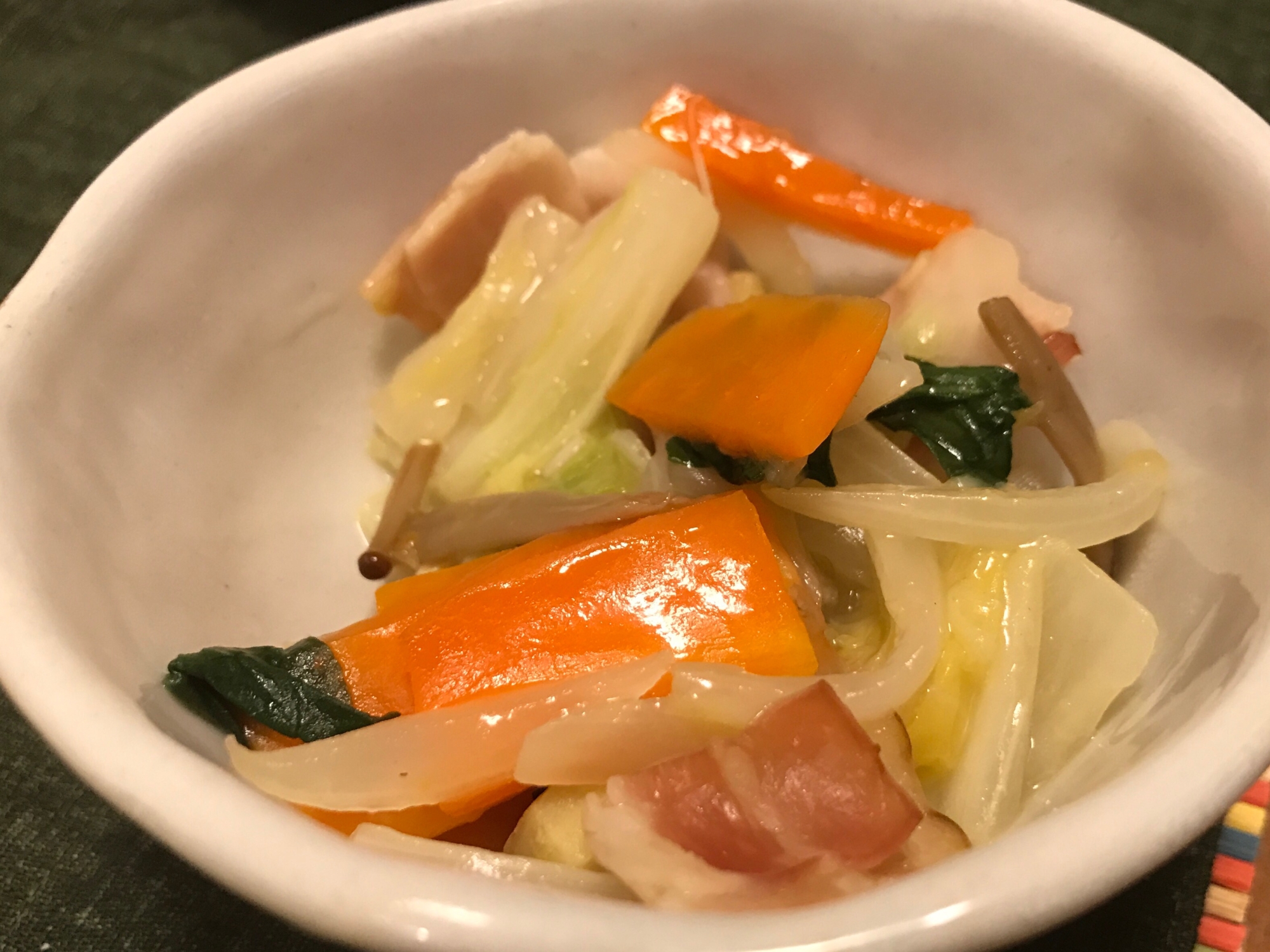 〈簡単レシピ〉白菜とベーコン炒め中華風