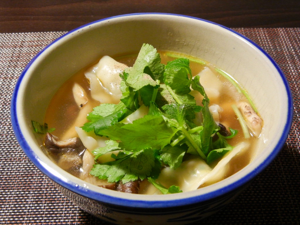 ひらたけの水餃子スープ