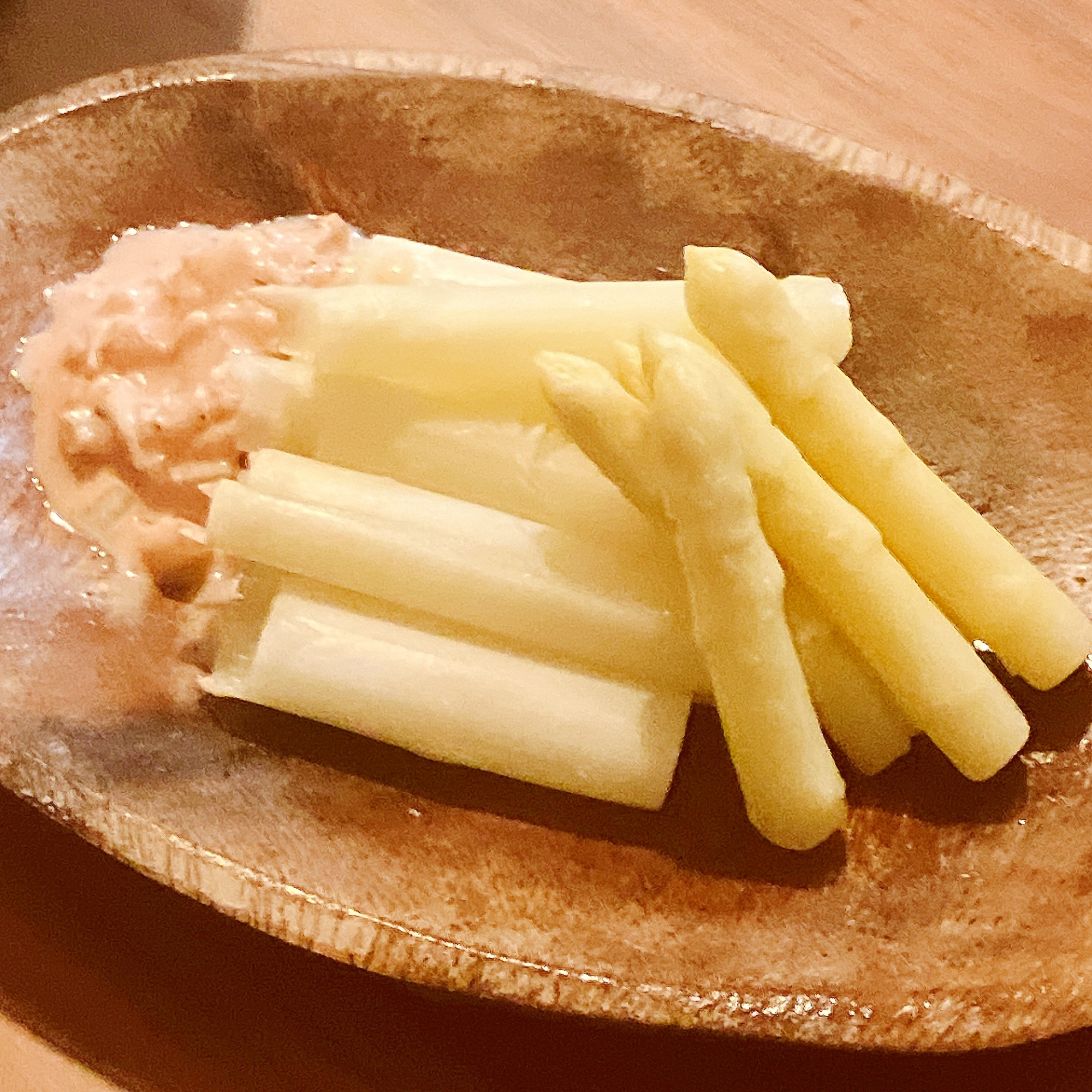 旬を味わう！ホワイトアスパラのオーロラソース添え
