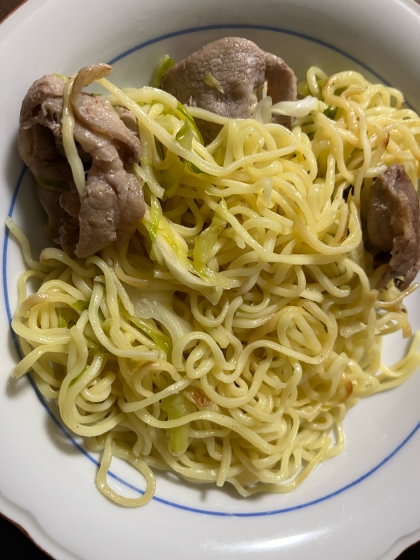 じゃがいもとキャベツの塩焼きそば