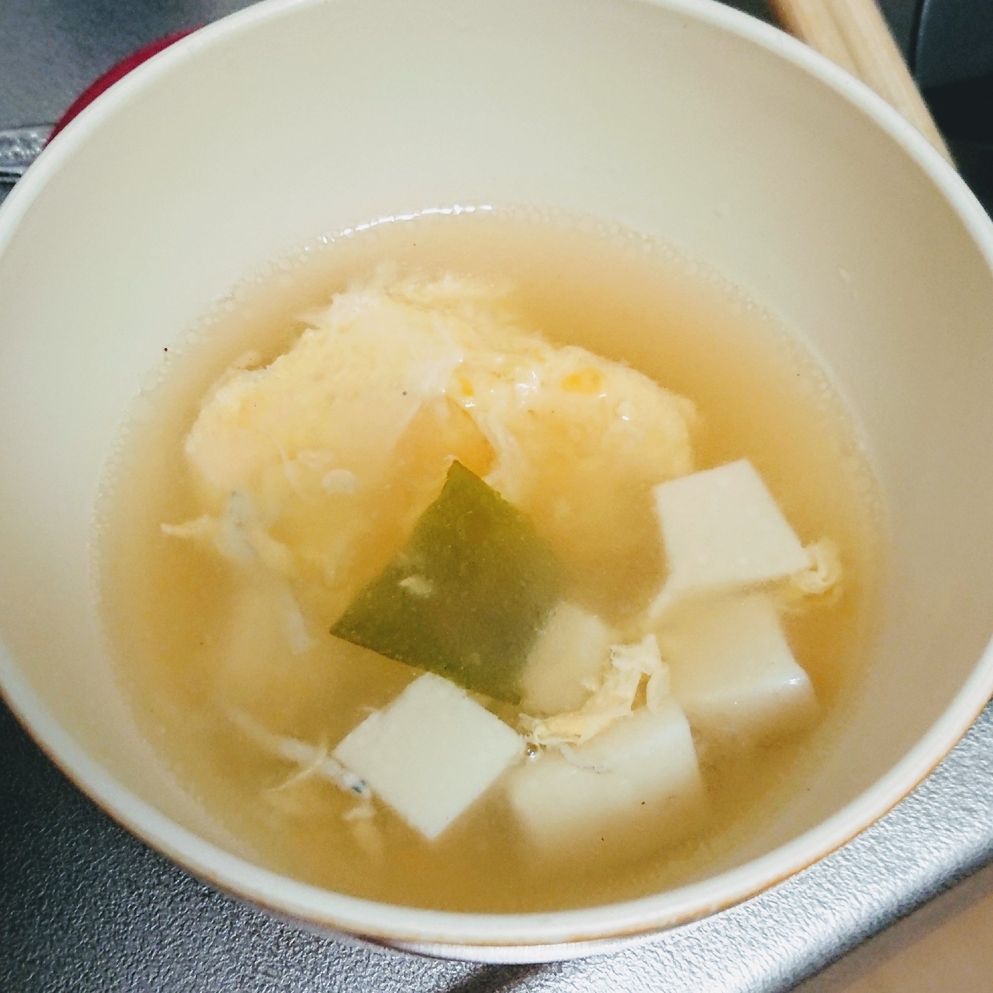 豆腐と卵のふわふわ中華スープ