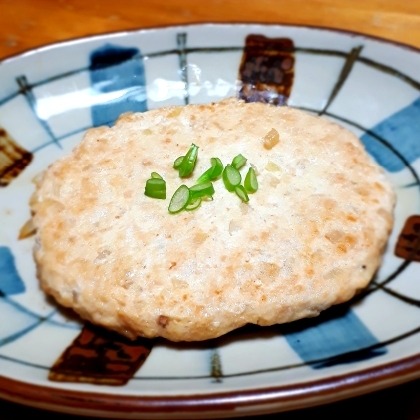 生姜のアクセントとエノキ食感が良かったです(^^♪  美味しく頂きまし(๑´ڡ`๑)  ヘルシーなのが嬉しい(笑)(*^^)v