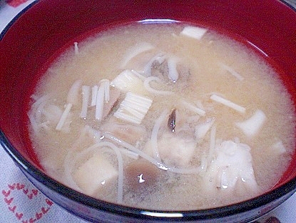 「ミックスキノコと素麺の御味噌汁」　　　♪♪