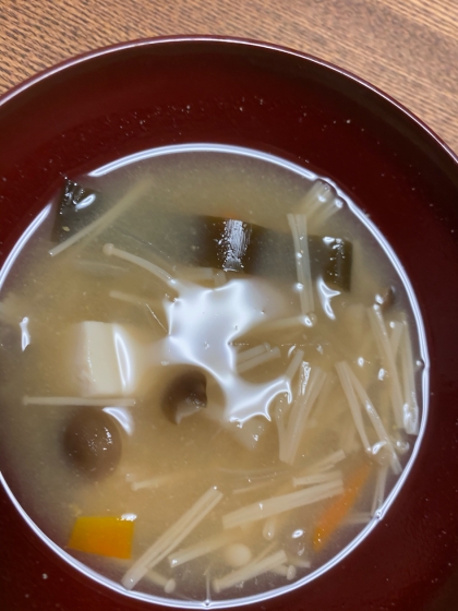 しめじと豆腐の味噌汁