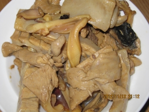 マグロの内臓の煮物！