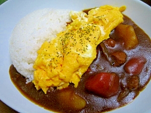 ふわふわオムレツカレー♪