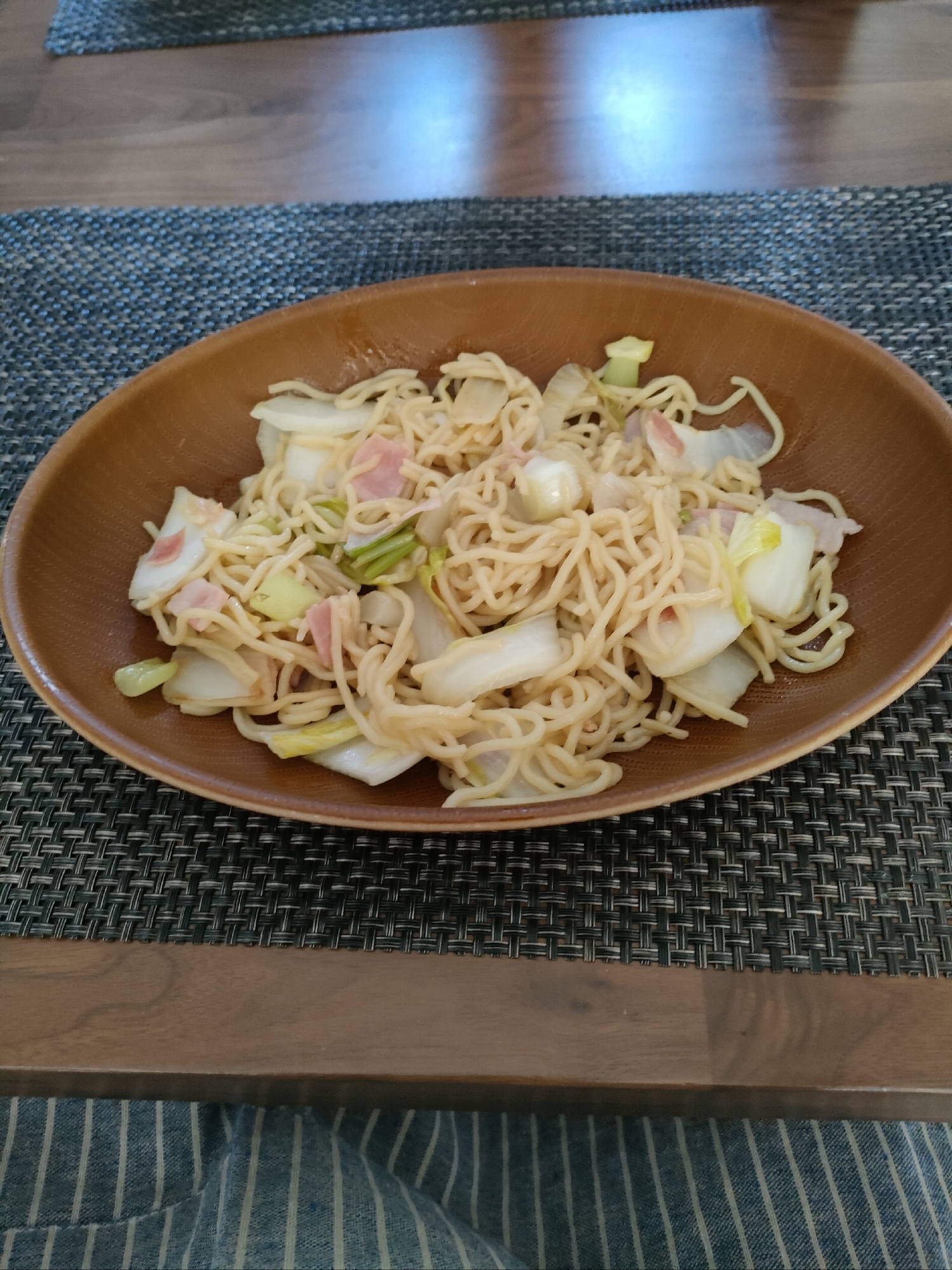 冷蔵庫の余り物で塩焼きそば