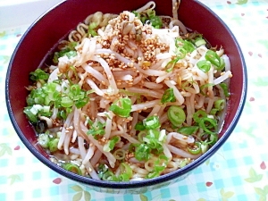 ラーメンのトッピングに☆ピリ辛もやし