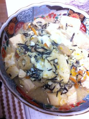 ひじき煮物リメイク♪豆腐とひじきの卵とじ